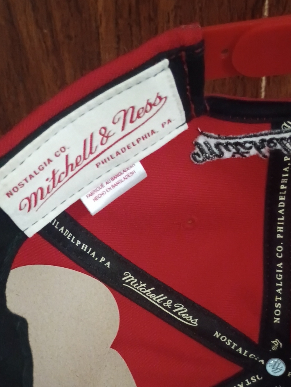 Mitchell & Ness Toronto Raptors hat - Picture 5 of 7